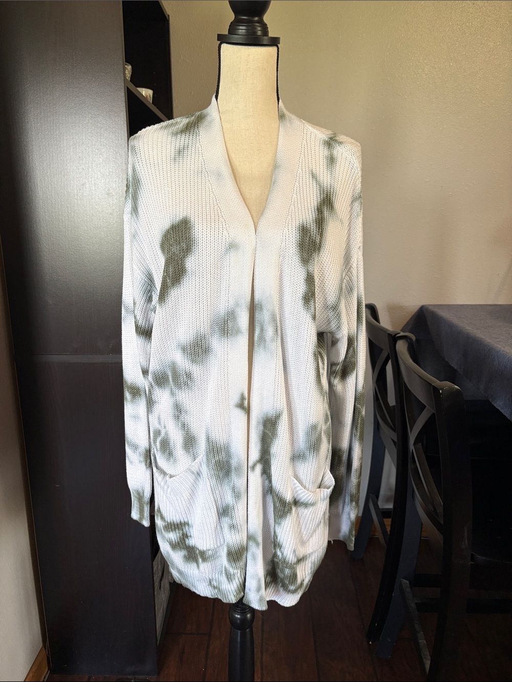 Women’s Hooked Up Sz Large Tie Dyed Open Front 2 Pocket Long Cardigan